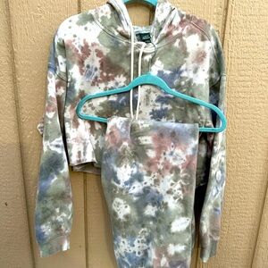 Wild fable 2 Piece Set XL pink,green,cream n blue wash crop top warm pull over